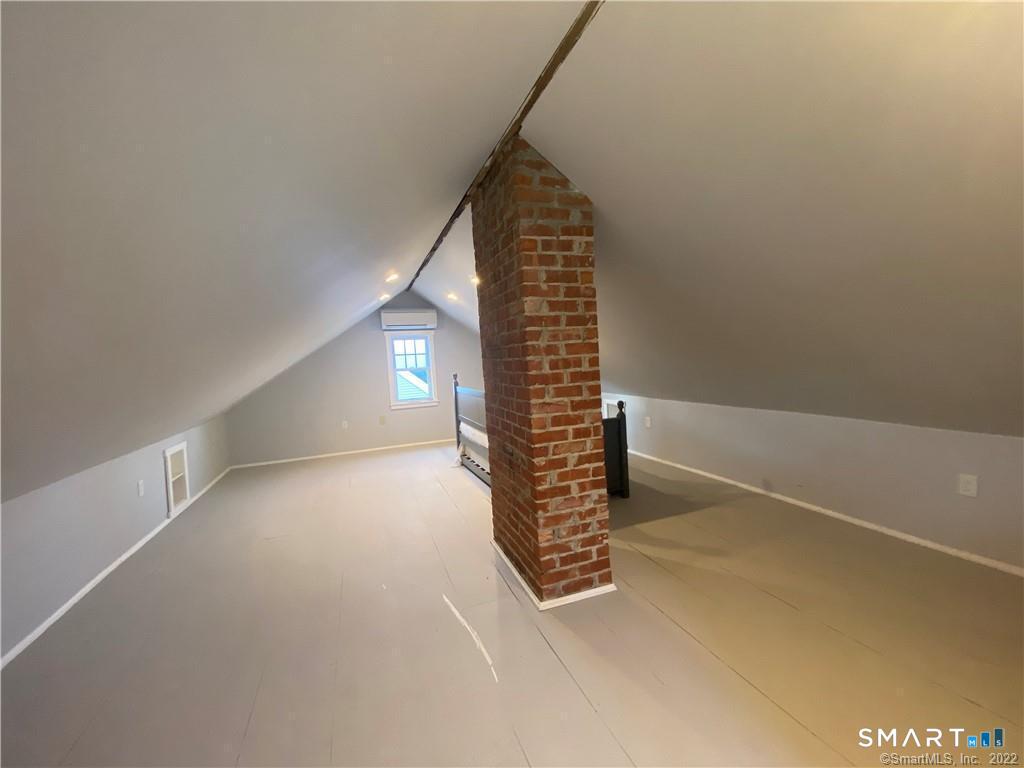 71 Fennbrook Road West Hartford, CT 06119 - Photo 20 of 27