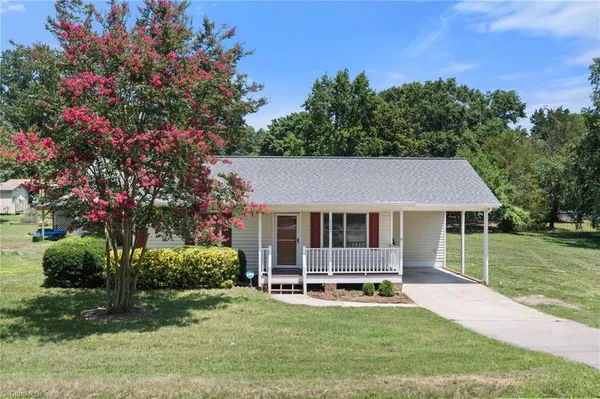 $269,900 | 1525 Canstaff Drive, Kernersville, NC 27284