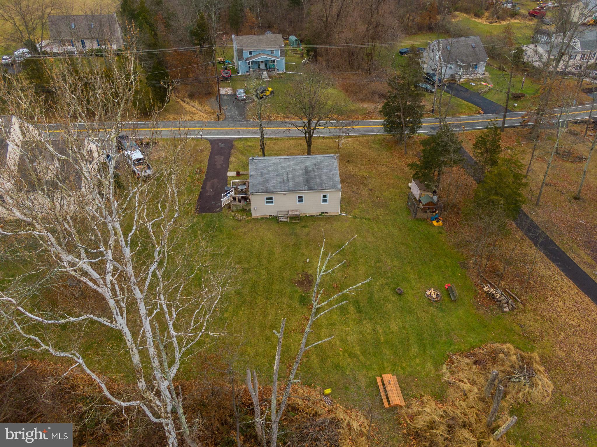 2944 Upper Ridge Road Pennsburg, PA 18073 - Photo 5 of 36