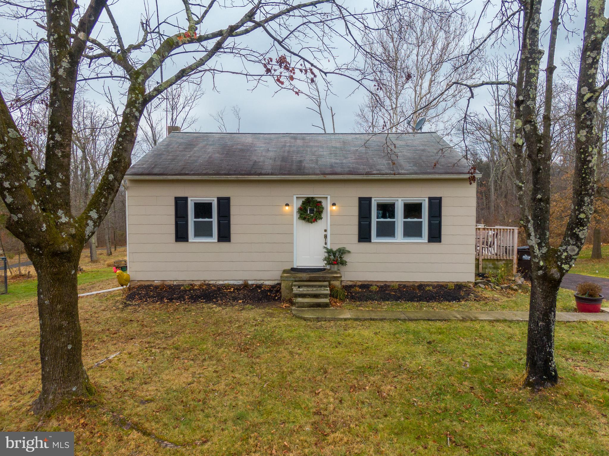 2944 Upper Ridge Road Pennsburg, PA 18073 - Photo 8 of 36