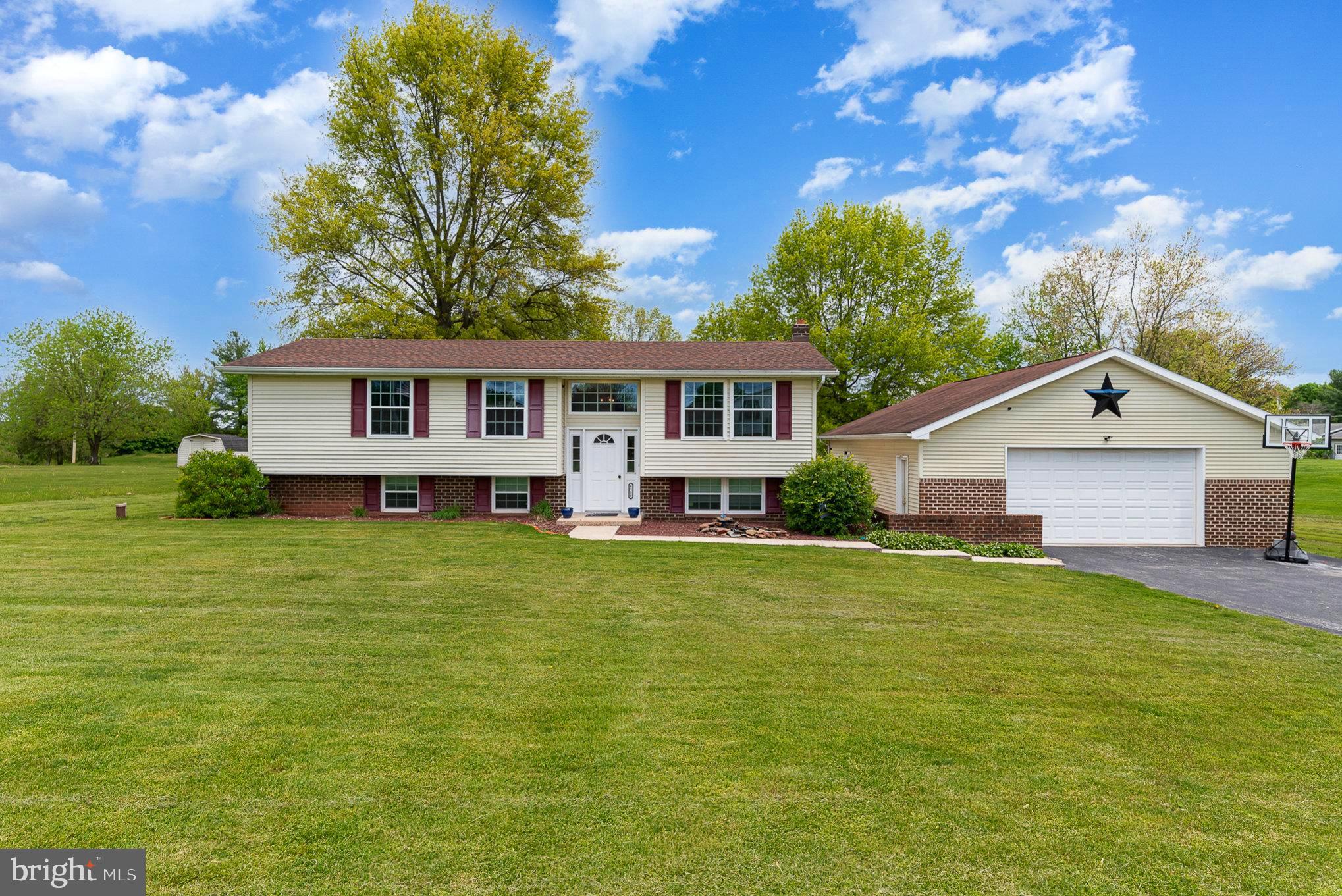 6111 Salem Run Road Dover, PA 17315 - Photo 2 of 31 Gallery Image 2