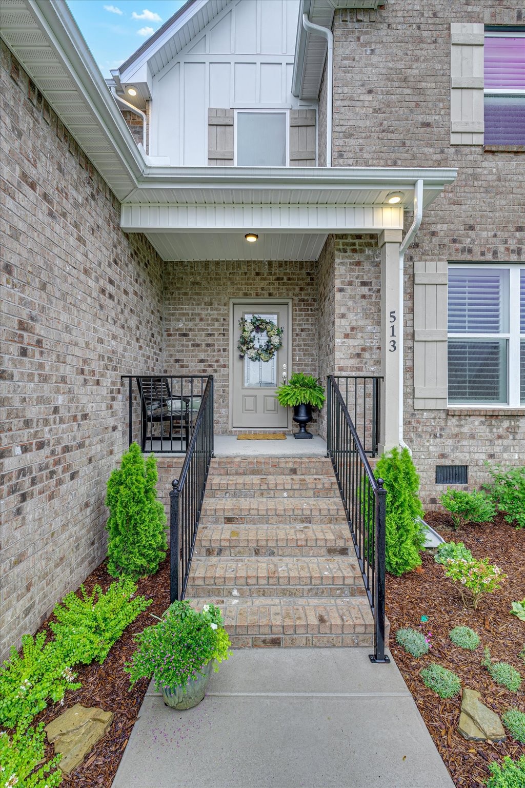 513 Smokey Ridge La Vergne, TN 37086 - Photo 3 of 27 Gallery Image 3