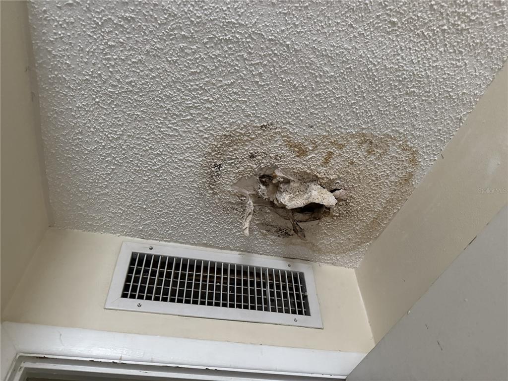 709 Southwest 75th Street, Unit 104 Gainesville, FL 32607 - Photo 18 of 34