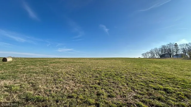 $212,102 | 551 Engel Drive, Kenyon, MN 55946