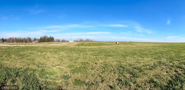 $212,102 | 551 Engel Drive, Kenyon, MN 55946