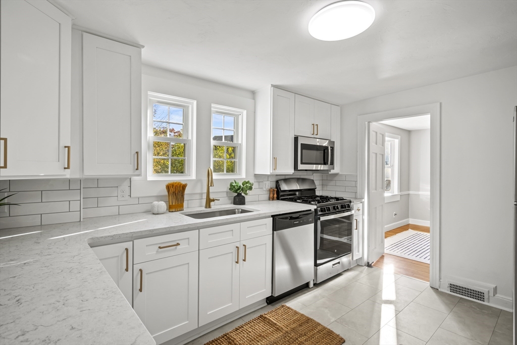12 Prudential Road Worcester, MA 01606 - Photo 11 of 29 Gallery Image 11