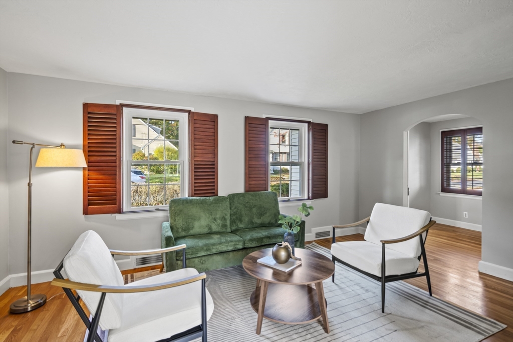 12 Prudential Road Worcester, MA 01606 - Photo 5 of 29 Gallery Image 5