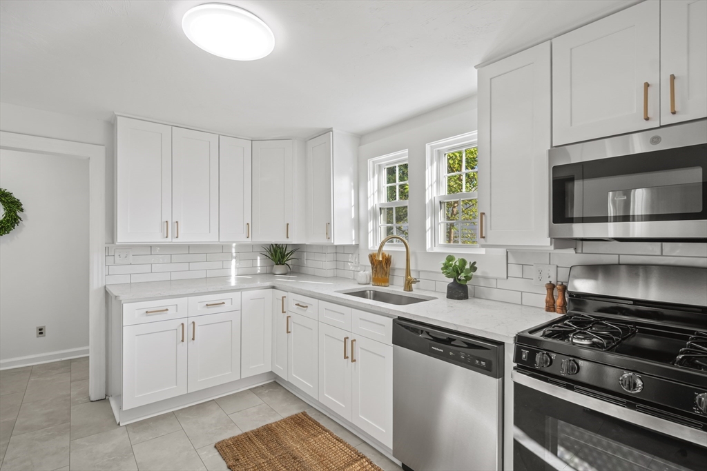 12 Prudential Road Worcester, MA 01606 - Photo 10 of 29 Gallery Image 10