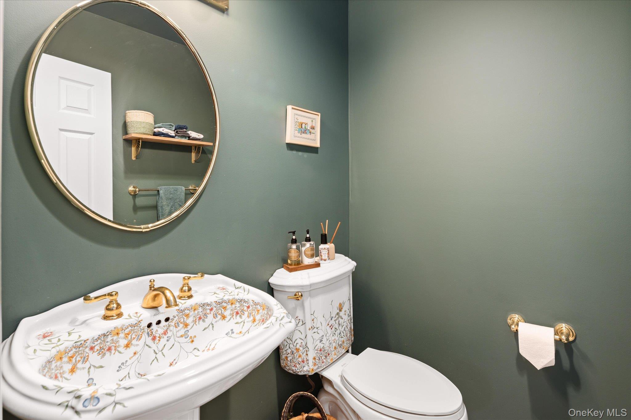 4 Pine Ridge Road Rye Brook, NY 10573 - Photo 17 of 41 Powder Room