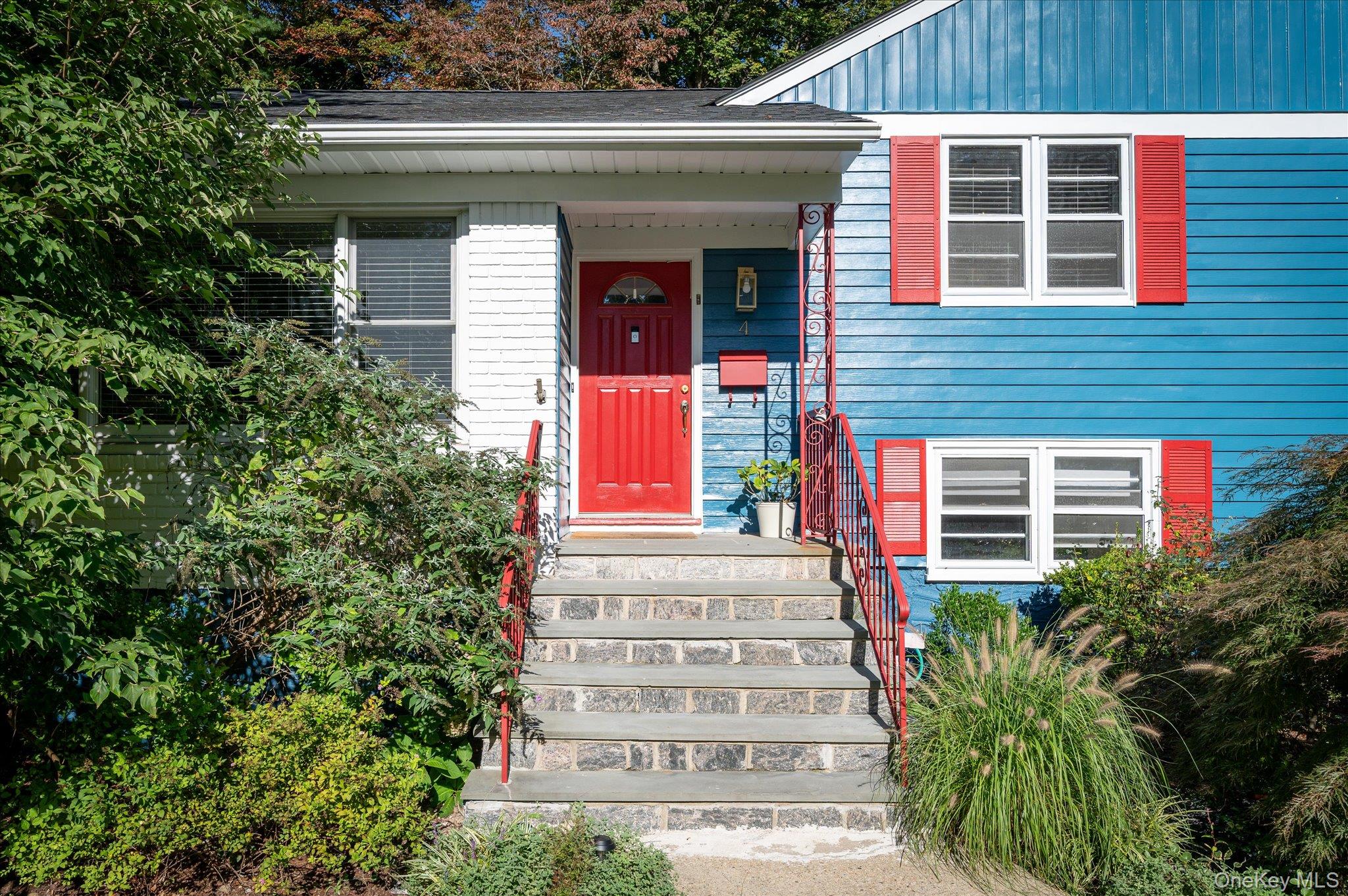 4 Pine Ridge Road Rye Brook, NY 10573 - Photo 2 of 41