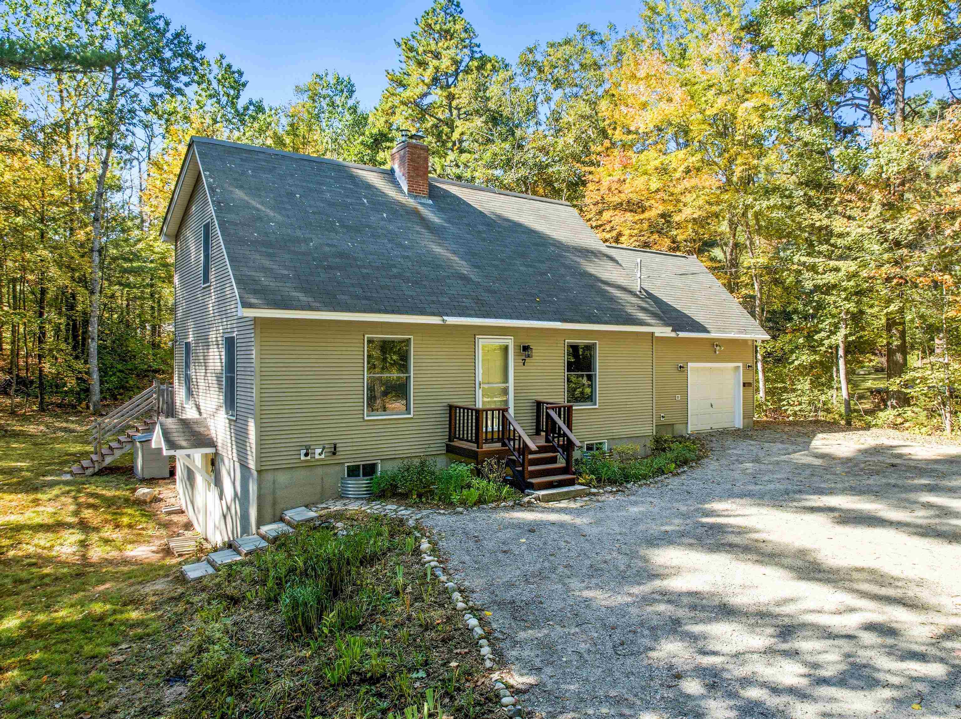 7 Patriots Way Ossipee, NH 03814 - Photo 4 of 50