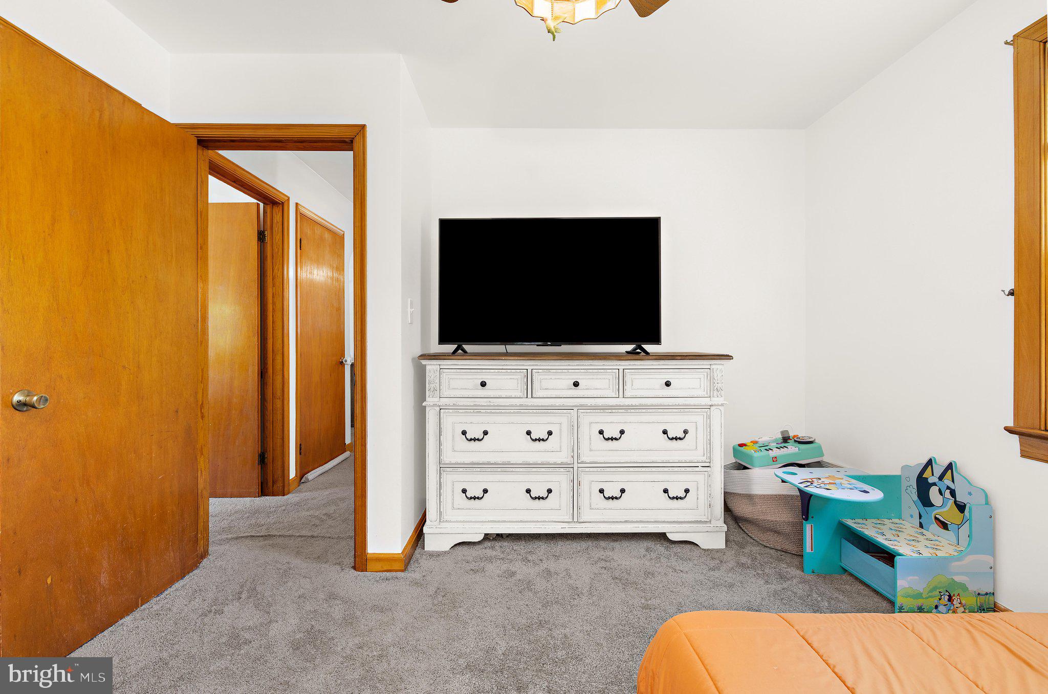 205 7th Avenue Baltimore, MD 21225 - Photo 17 of 61