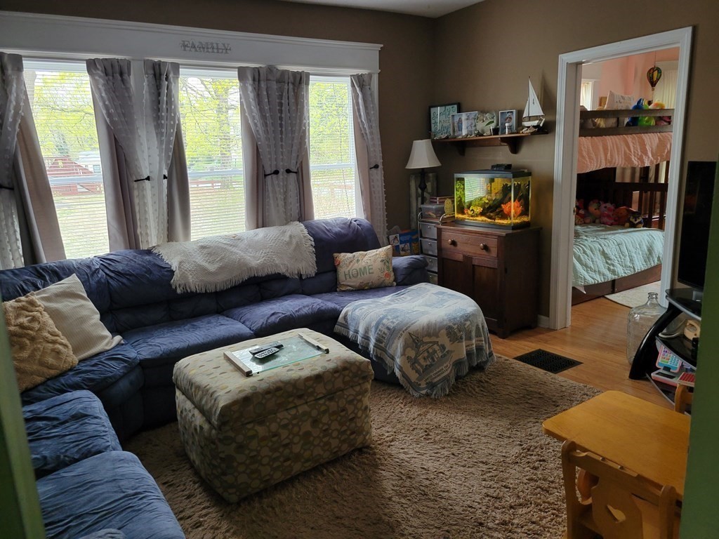 10 Bancroft Street Maynard, MA 01754 - Photo 12 of 19 Gallery Image 12