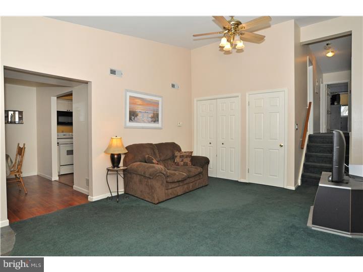 640 Schwab Road Hatfield, PA 19440 - Photo 3 of 25 Living Room