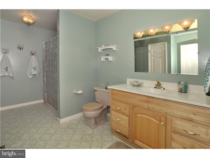 640 Schwab Road Hatfield, PA 19440 - Photo 21 of 25 Bathroom