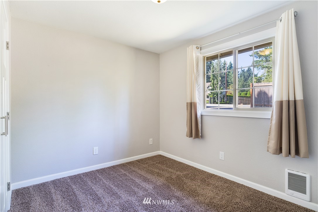 4802 228th Street Southeast Bothell, WA 98021 - Photo 12 of 19