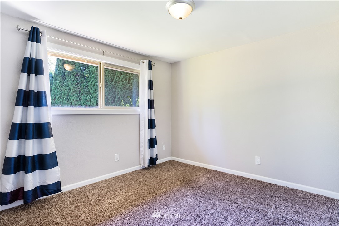 4802 228th Street Southeast Bothell, WA 98021 - Photo 7 of 19