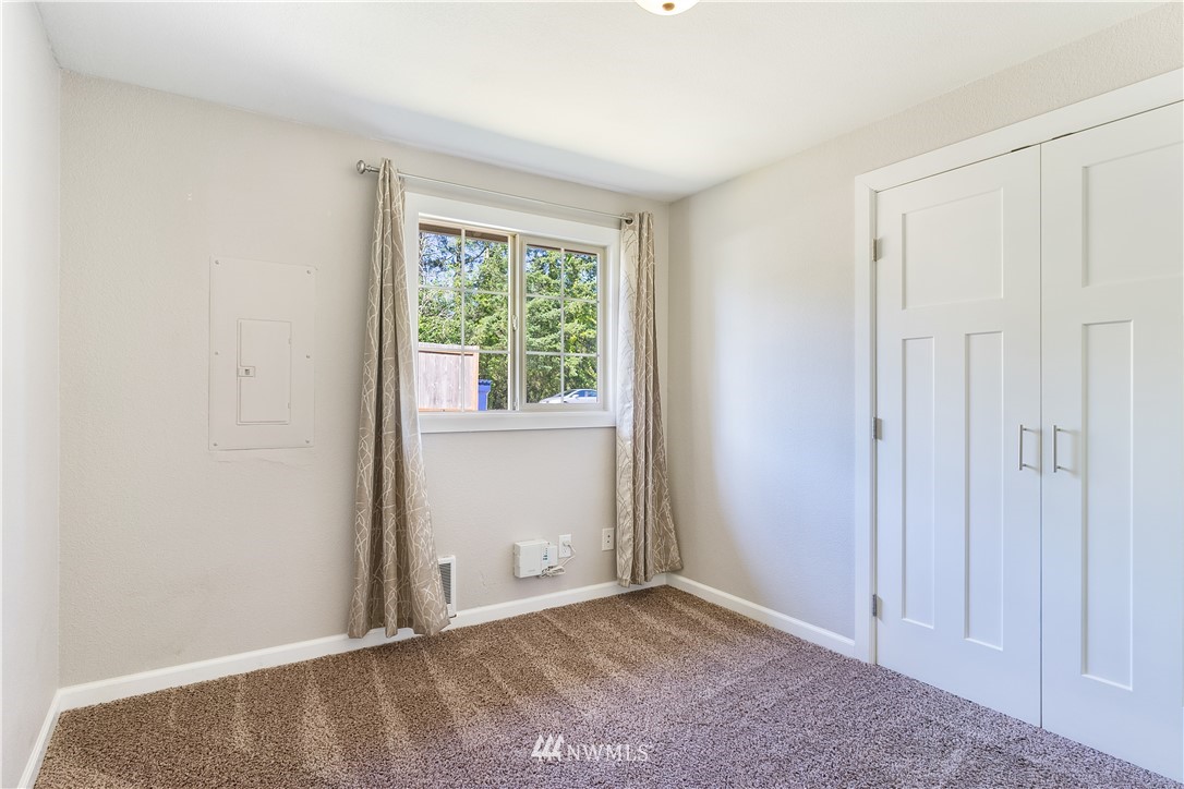 4802 228th Street Southeast Bothell, WA 98021 - Photo 10 of 19