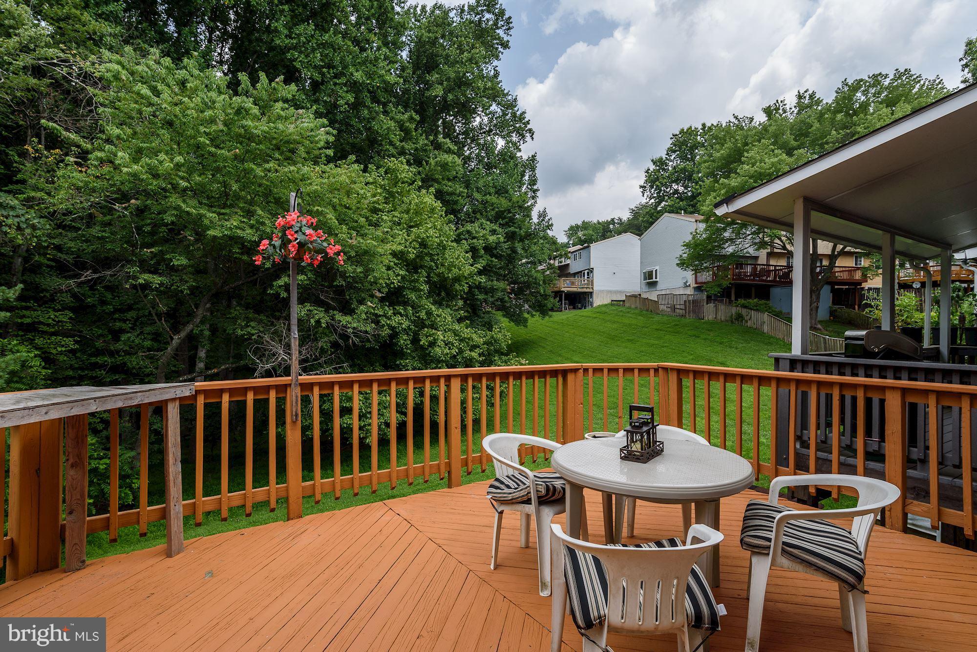 10523 Apple Ridge Road Gaithersburg, MD 20886 - Photo 24 of 26 Deck