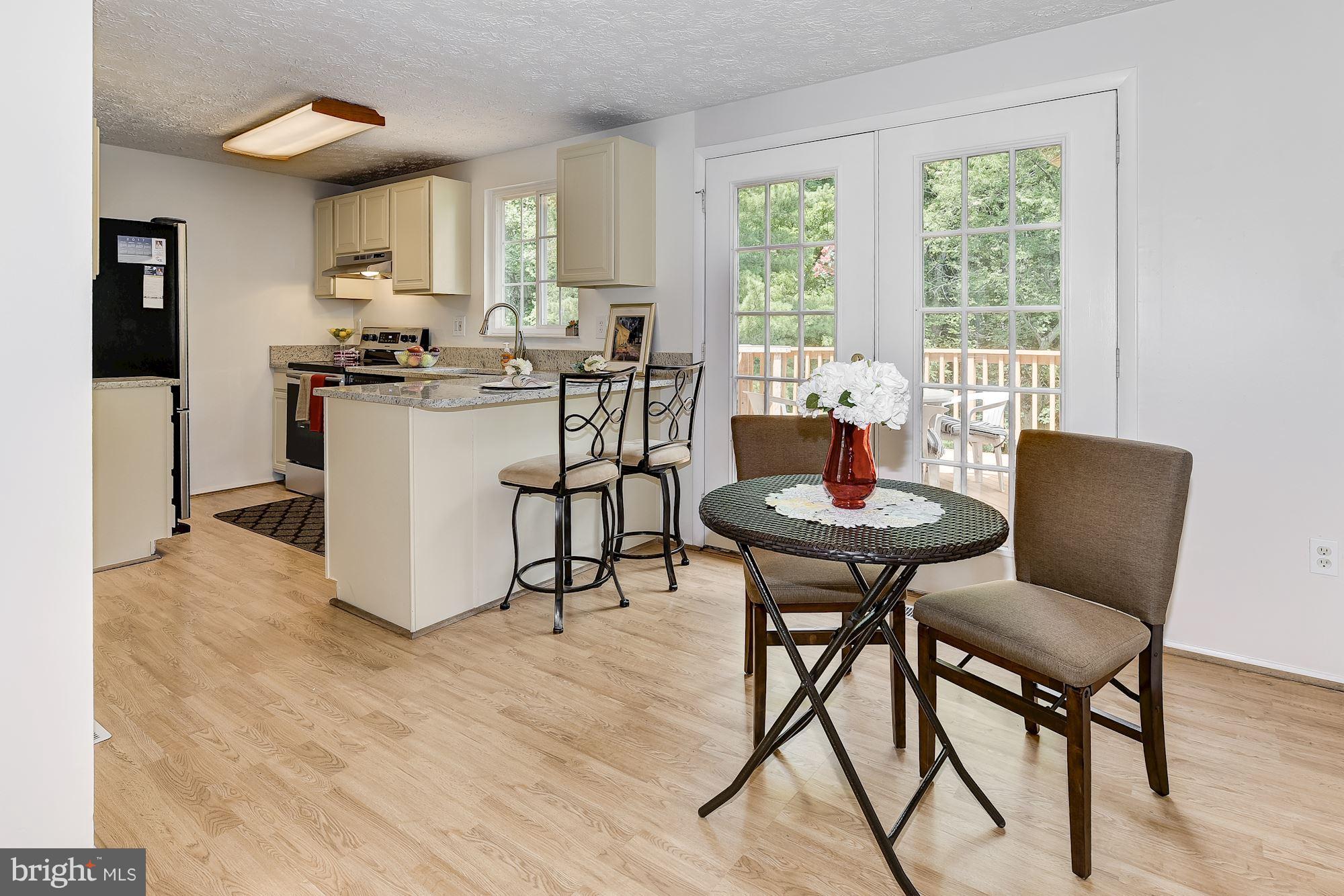 10523 Apple Ridge Road Gaithersburg, MD 20886 - Photo 5 of 26 Dining Room