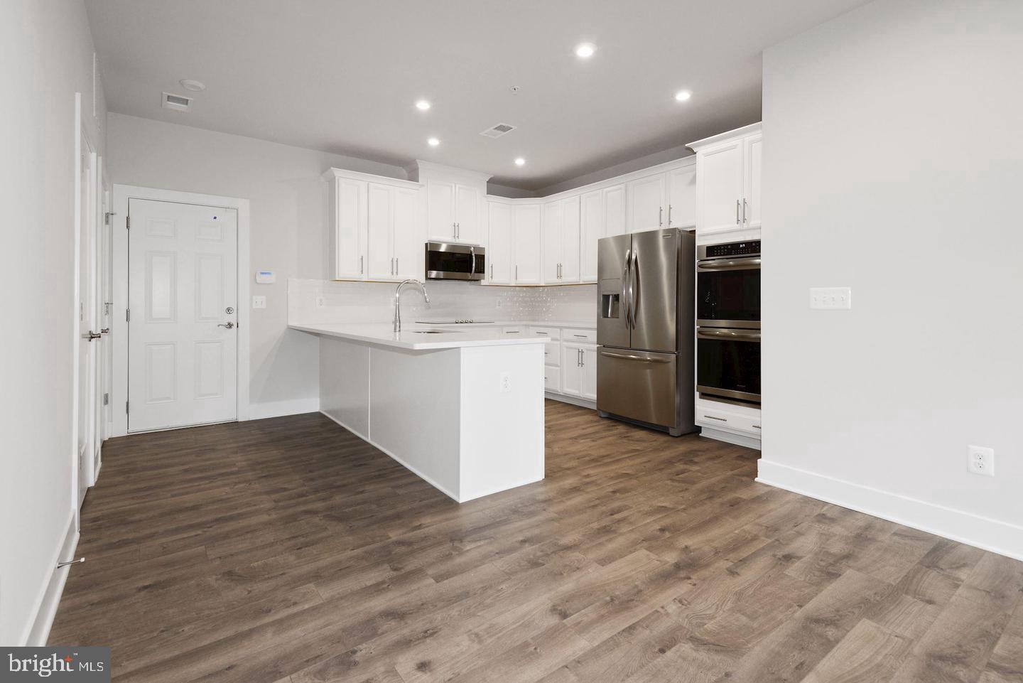1626 Bandit Loop Reston, VA 20190 - Photo 13 of 38 Gallery Image 13