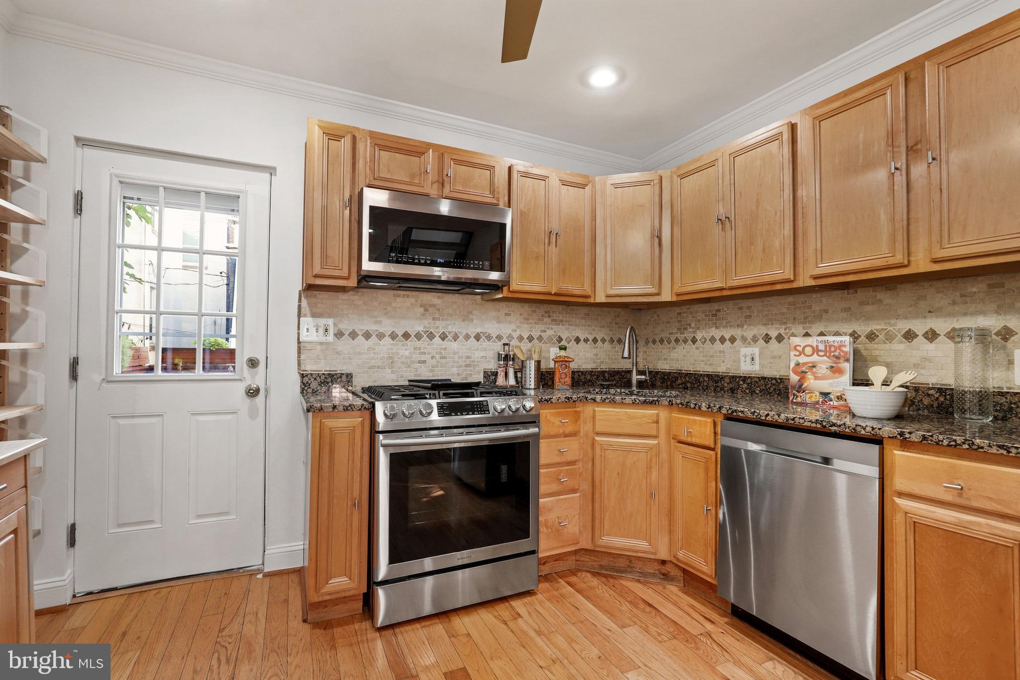 825 Mangold Street Baltimore, MD 21230 - Photo 13 of 35