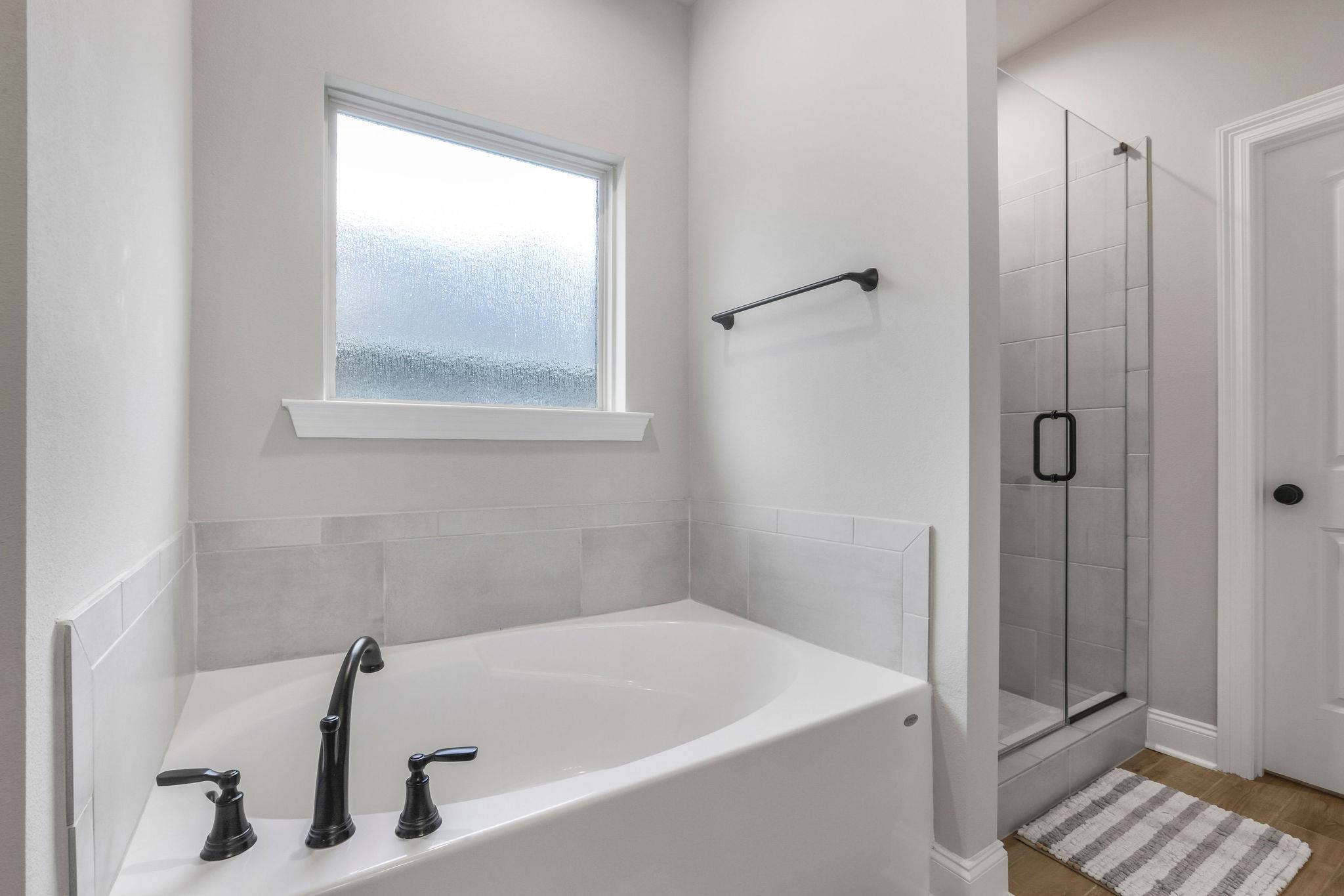 9988 Chipper Lane Foley, AL 36535 - Photo 16 of 26 Bathroom