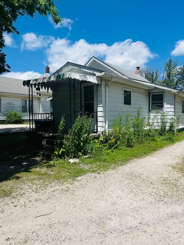 $160,000 | 1213 East Main Street, Streator, IL 61364