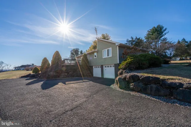 $800,000 | 77 Uhlerstown Hill Road, Erwinna, PA 18920