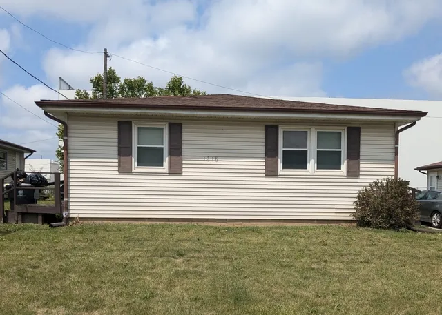 $169,000 | 1218 Orchard Road, Bloomington, IL 61704