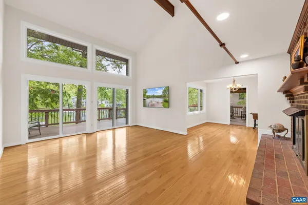 $1,175,000 | 4 Lakeview Circle, Palmyra, VA 22963