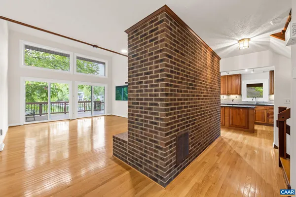 $1,175,000 | 4 Lakeview Circle, Palmyra, VA 22963