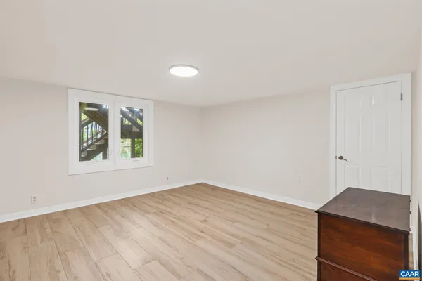 $1,175,000 | 4 Lakeview Circle, Palmyra, VA 22963