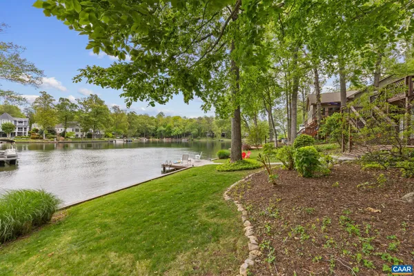 $1,175,000 | 4 Lakeview Circle, Palmyra, VA 22963