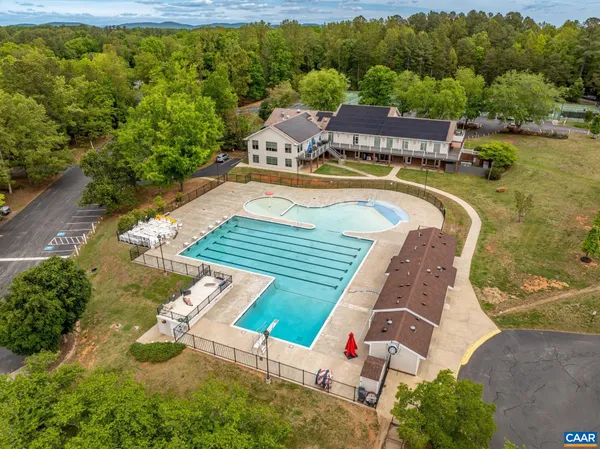 $1,175,000 | 4 Lakeview Circle, Palmyra, VA 22963