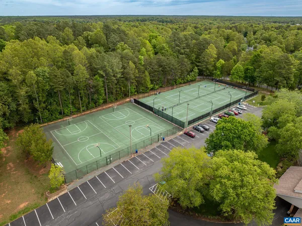 $1,175,000 | 4 Lakeview Circle, Palmyra, VA 22963