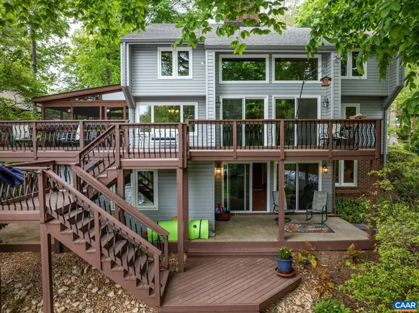 $1,175,000 | 4 Lakeview Circle, Palmyra, VA 22963