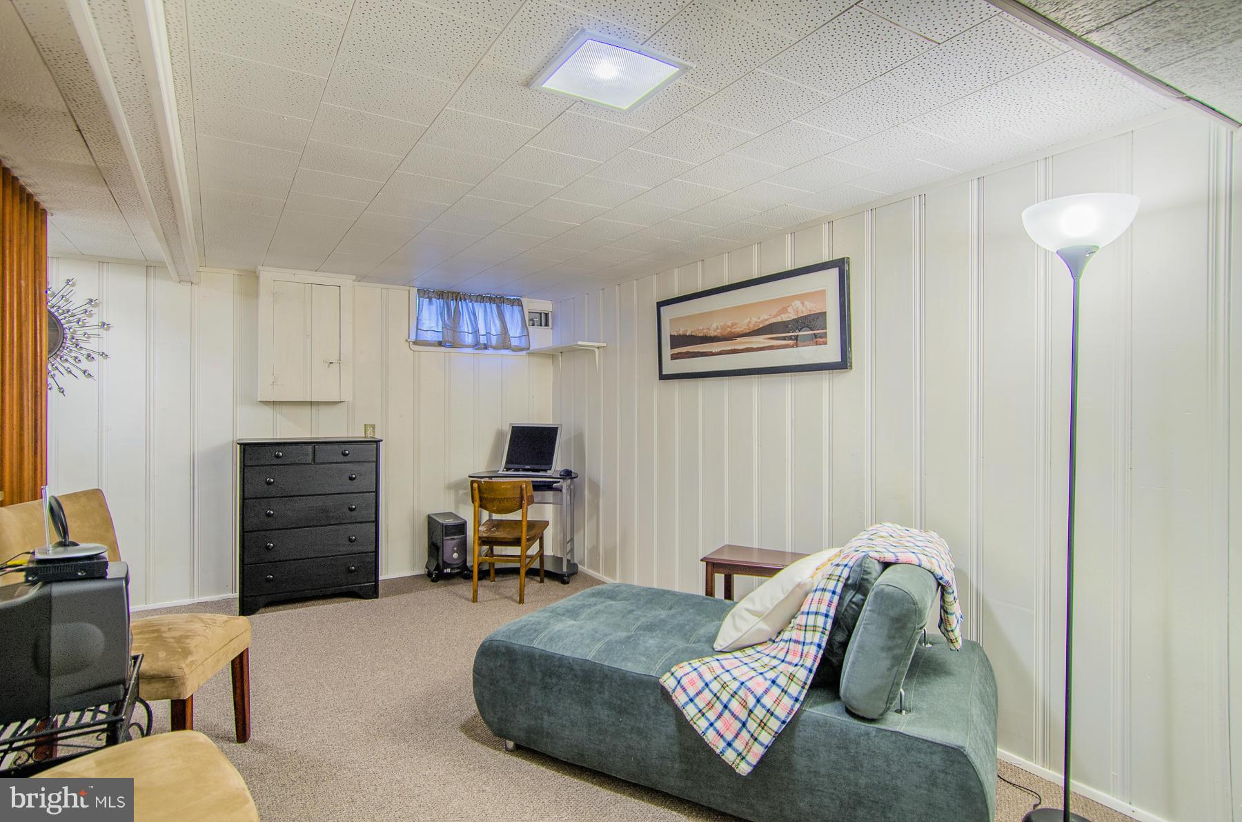 3719 Greenvale Road Baltimore, MD 21229 - Photo 15 of 27 Bedroom