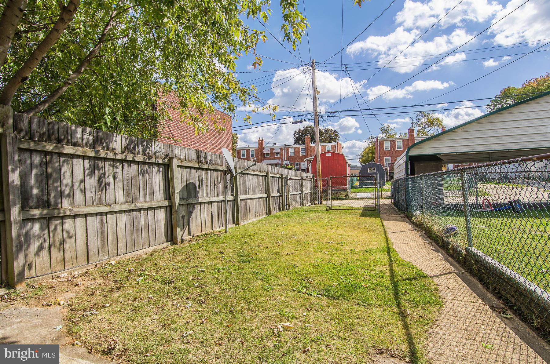 3719 Greenvale Road Baltimore, MD 21229 - Photo 20 of 27 Fenced Yard