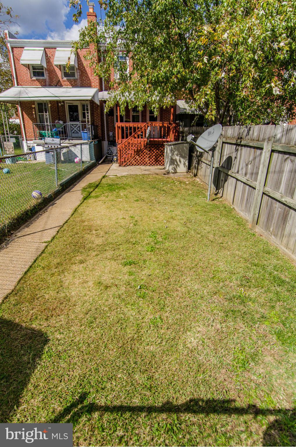 3719 Greenvale Road Baltimore, MD 21229 - Photo 22 of 27 Fenced Yard