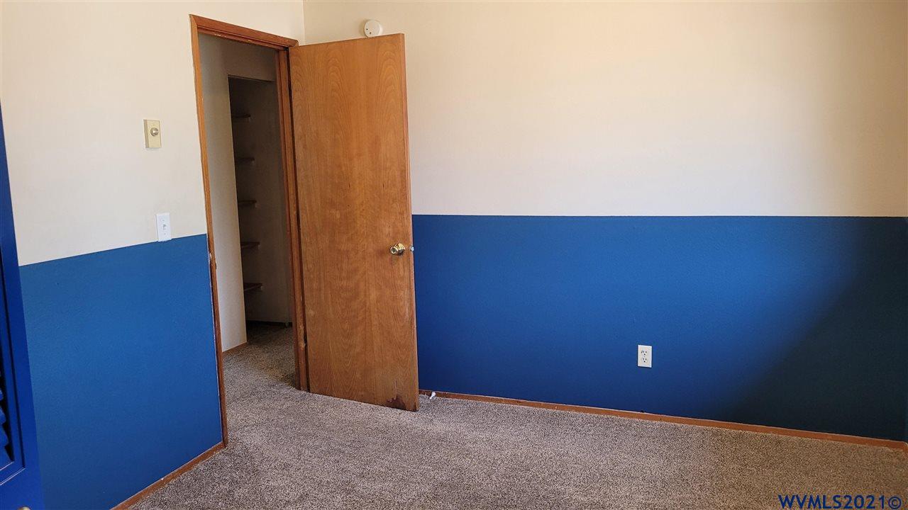 311 Walker Road Lebanon, OR 97355 - Photo 22 of 36 Gallery Image 22