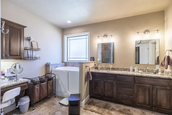 $499,000 | 3225 White Oaks Drive, Abilene, TX 79606