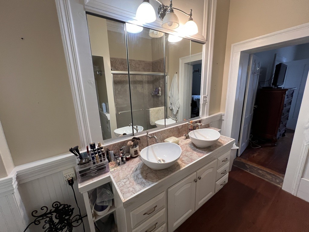 974 Lynchburg Road Winchester, TN 37398 - Photo 23 of 51 a bathroom with a sink double vanity granite and a mirror
