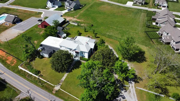 $549,900 | 974 Lynchburg Road, Winchester, TN 37398