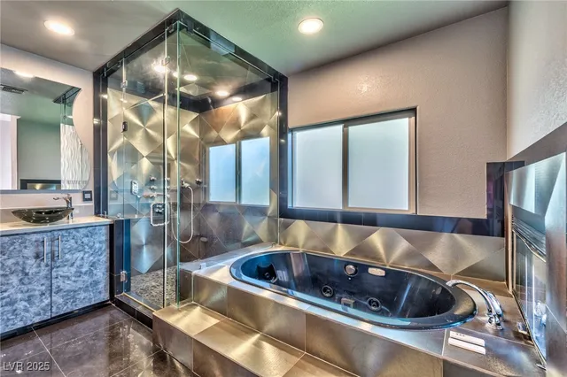 $3,499 | 8129 Pacific Cove Drive, Las Vegas, NV 89128