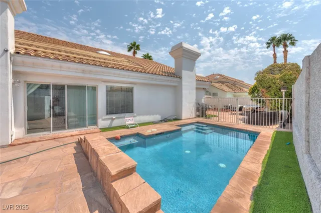 $3,499 | 8129 Pacific Cove Drive, Las Vegas, NV 89128