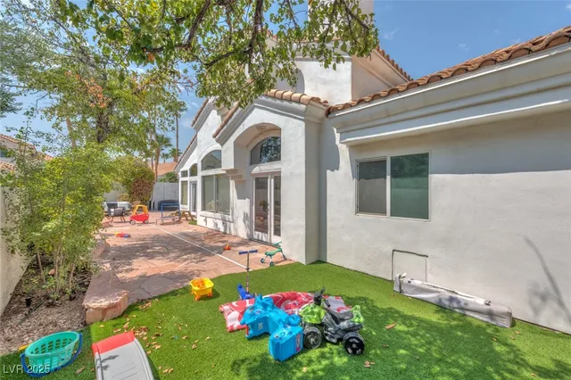 $3,499 | 8129 Pacific Cove Drive, Las Vegas, NV 89128