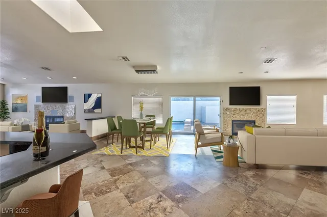 $3,499 | 8129 Pacific Cove Drive, Las Vegas, NV 89128