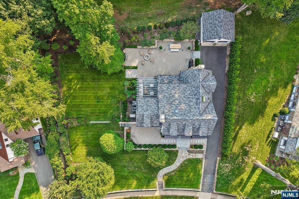 71 Gilbert Road Ho-Ho-Kus, NJ 07423 - Photo 3 of 49 Gallery Image 3