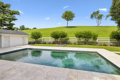 $2,295,000 | 1731 Nashville Highway, Columbia, TN 38401